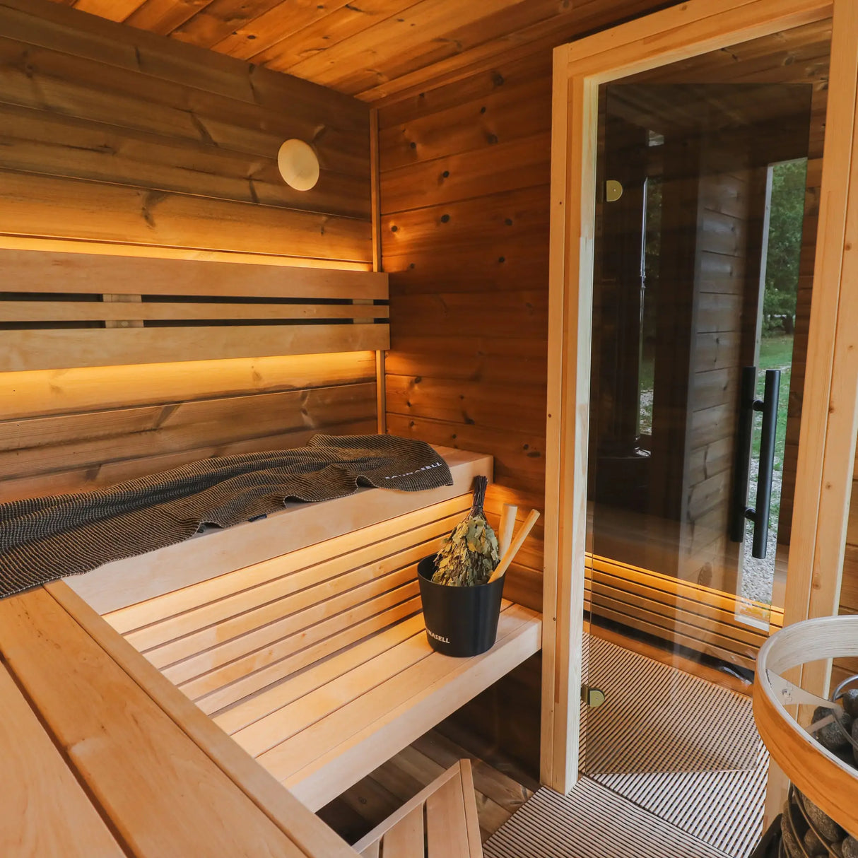 Round Cube Double With Changing Room - Outdoor Sauna